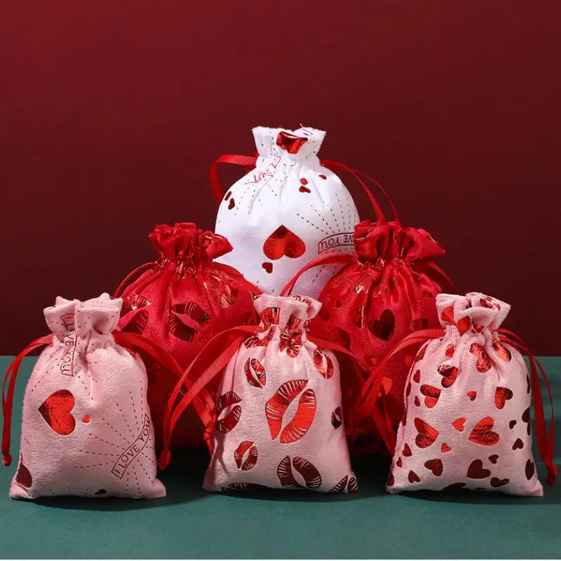 50pcs/lot 10*15cm 3.9*5.9 inches Love & Heart & Red Lips Drawstrings Velvet Makeup Bag Red String Pouches Gift Packaging Bags
50pcs/lot 10*15cm 3.9*5.9 inches Love & Heart & Red Lips Drawstrings Velvet Makeup Bag Red String Pouches Gift Packaging Bags