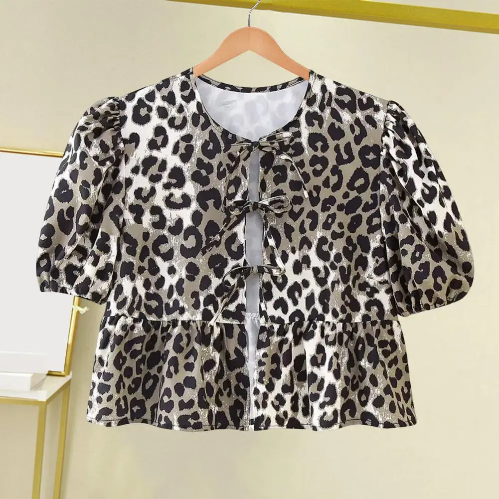 Women Blouse Summer Tops O-neck Puff Short Sleeve Cardigan Shirt Tops Lace-up Closure Plaid Print Ruffle Hem Tops Streetwear
Women Blouse Summer Tops O-neck Puff Short Sleeve Cardigan Shirt Tops Lace-up Closure Plaid Print Ruffle Hem Tops Streetwear