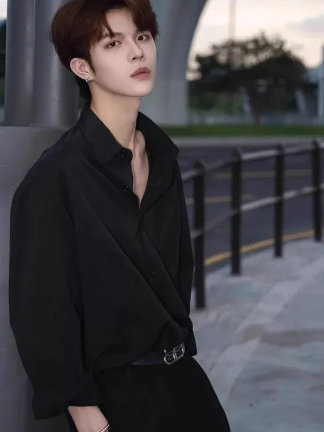 Neapolitan Black Casual Long Sleeve Shirt Men's Vestibule System Loose Fit Iron Free Ice Silk Four-Dimensional Elastic Workwear
Neapolitan Black Casual Long Sleeve Shirt Men's Vestibule System Loose Fit Iron Free Ice Silk Four-Dimensional Elastic Workwear