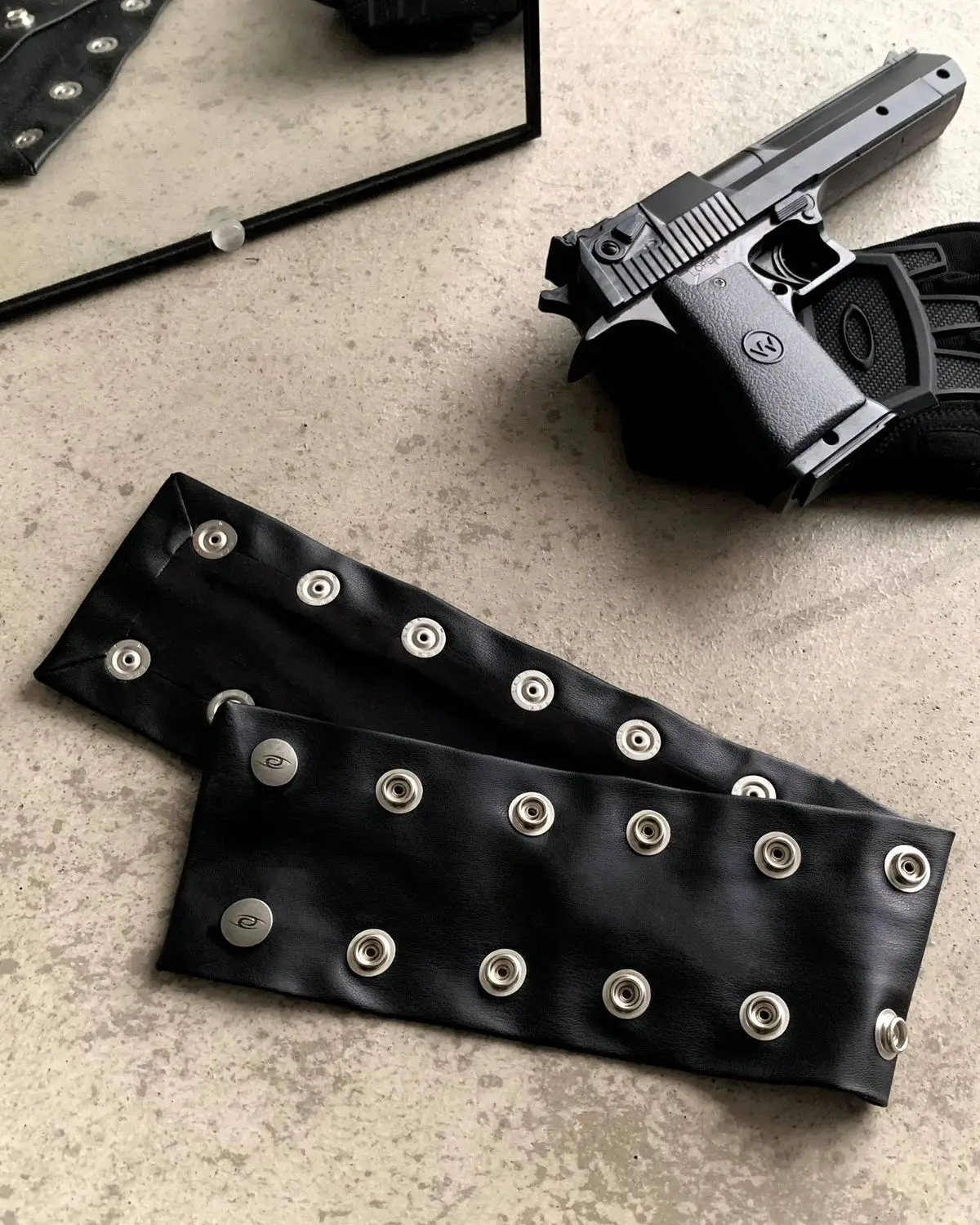 Leather Collar Punk Rock Choker Niche Wristband Necklace New Gothic Accessories 2026
Leather Collar Punk Rock Choker Niche Wristband Necklace New Gothic Accessories 2026