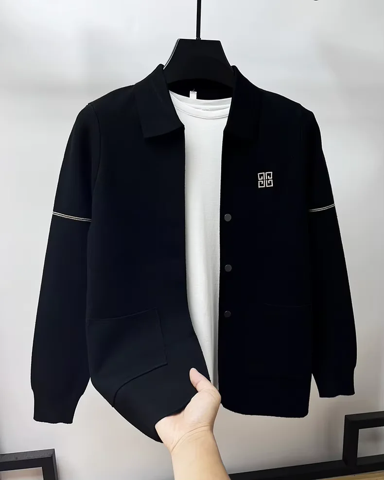 High end brand logo knitted cardigan men's spring and autumn new fashion embroidery design jacket warm casual sweater coat
High end brand logo knitted cardigan men's spring and autumn new fashion embroidery design jacket warm casual sweater coat