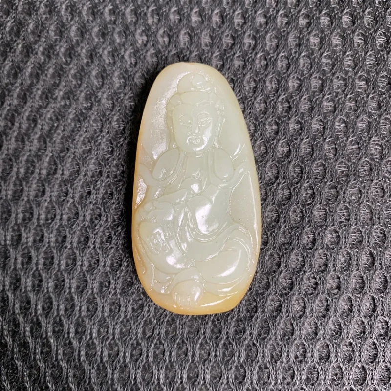 - stone Hetian men, jujube red skin natural-shaped white jade Guanyin pendant
- stone Hetian men, jujube red skin natural-shaped white jade Guanyin pendant