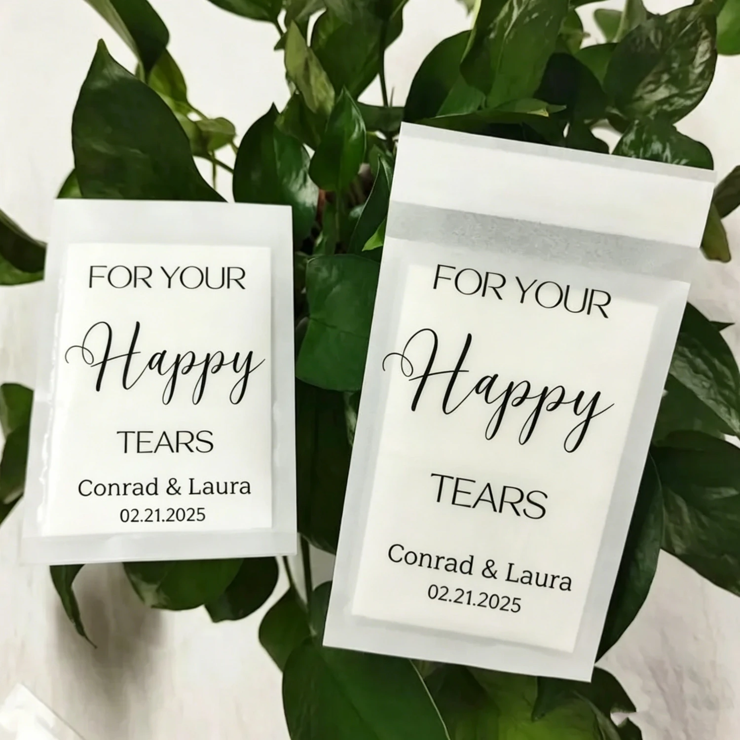 Карманные свадебные салфетки Happy Tears в упаковках, одноразовые, для подарочных наборов гостям
Карманные свадебные салфетки Happy Tears в упаковках, одноразовые, для подарочных наборов гостям