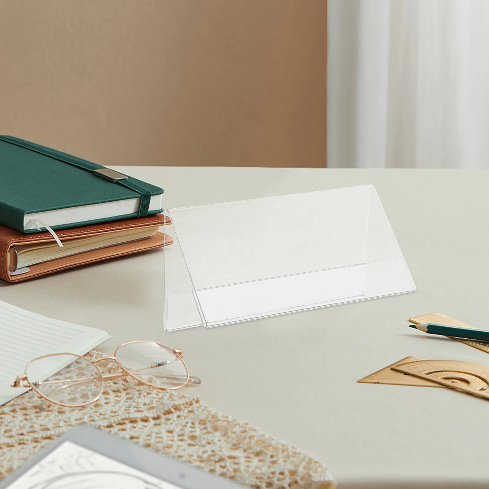 10Pcs Sleek V Design Clear Pet Name Tents Double Sided Desktop Name Tag Holders for Meetings Conferences Buffet Tables Office
10Pcs Sleek V Design Clear Pet Name Tents Double Sided Desktop Name Tag Holders for Meetings Conferences Buffet Tables Office