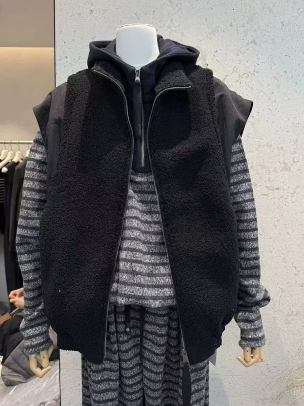 Large Size 300 Pounds Faux Lamb Velvet Warm Vest Unisex Spring Autumn Winter Retro Fleece Versatile Vest Top American Casual
Large Size 300 Pounds Faux Lamb Velvet Warm Vest Unisex Spring Autumn Winter Retro Fleece Versatile Vest Top American Casual