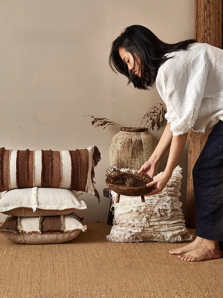 Shangse Design Vintage Wabi-Sabi Style Handwoven Sample Room Pillow Combination Luxury Feel Home Stay Rectangular Square Pillow
Shangse Design Vintage Wabi-Sabi Style Handwoven Sample Room Pillow Combination Luxury Feel Home Stay Rectangular Square Pillow