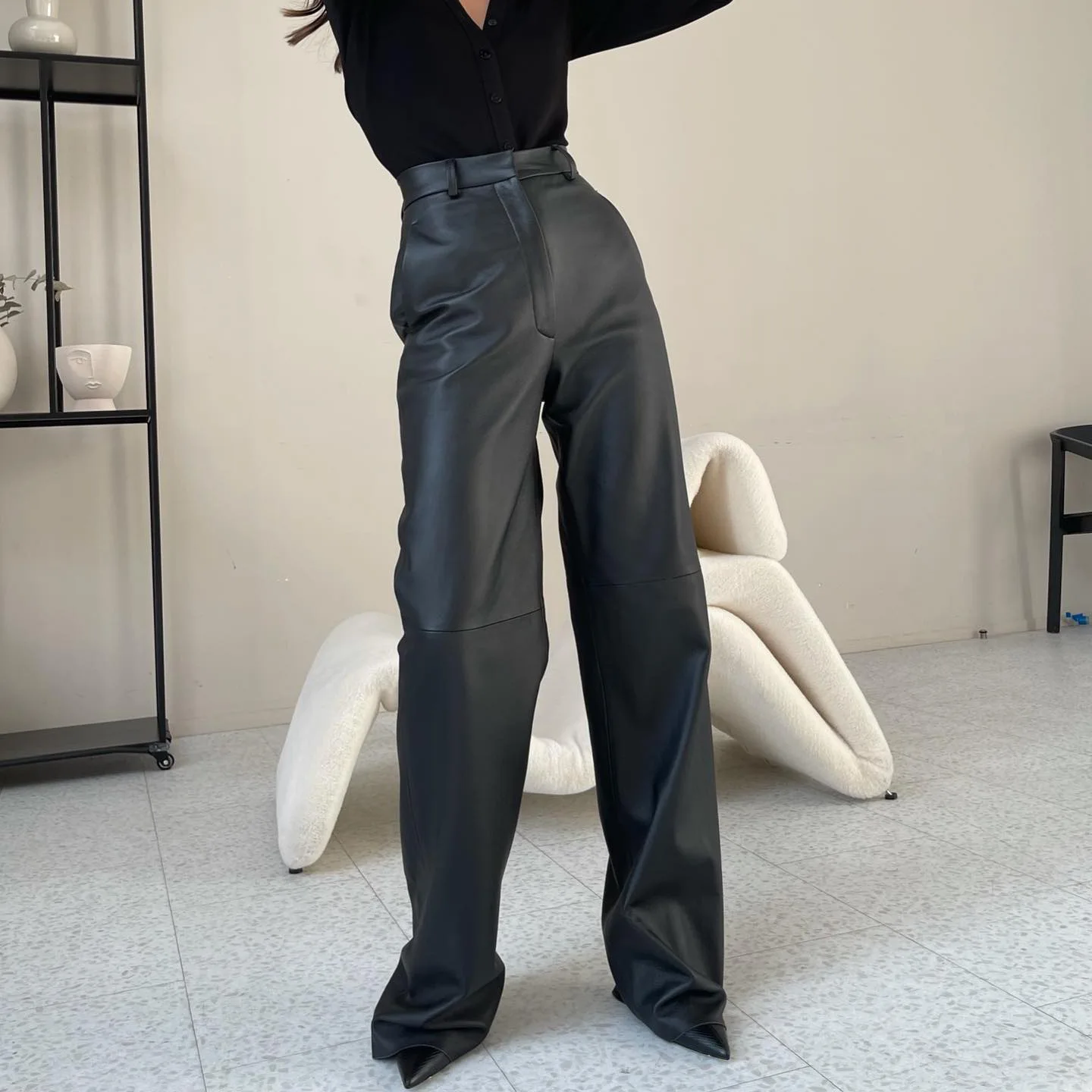 Women's Trousers Spring Fashion PU Leather Mid High Waist Lifting Hip Straight Leg Casual Women's Pants
Women's Trousers Spring Fashion PU Leather Mid High Waist Lifting Hip Straight Leg Casual Women's Pants