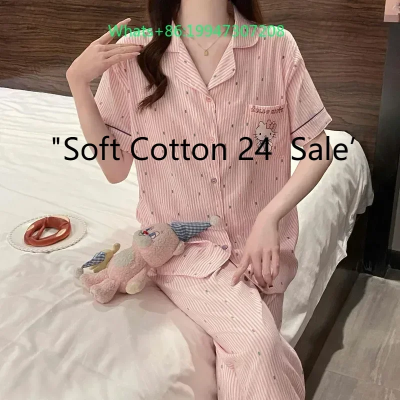 2025 new cotton Hello Kitty loungewear with chest pad three-piece set short-sleeved shorts trousers Hello Kitty pajamas
2025 new cotton Hello Kitty loungewear with chest pad three-piece set short-sleeved shorts trousers Hello Kitty pajamas
