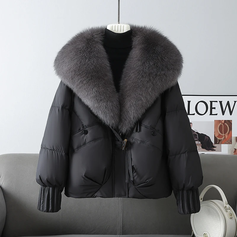 Women's high-end loose casual cotton jacket for autumn and winter 2025, fashionable and warm big fur collar design jacket
Women's high-end loose casual cotton jacket for autumn and winter 2025, fashionable and warm big fur collar design jacket