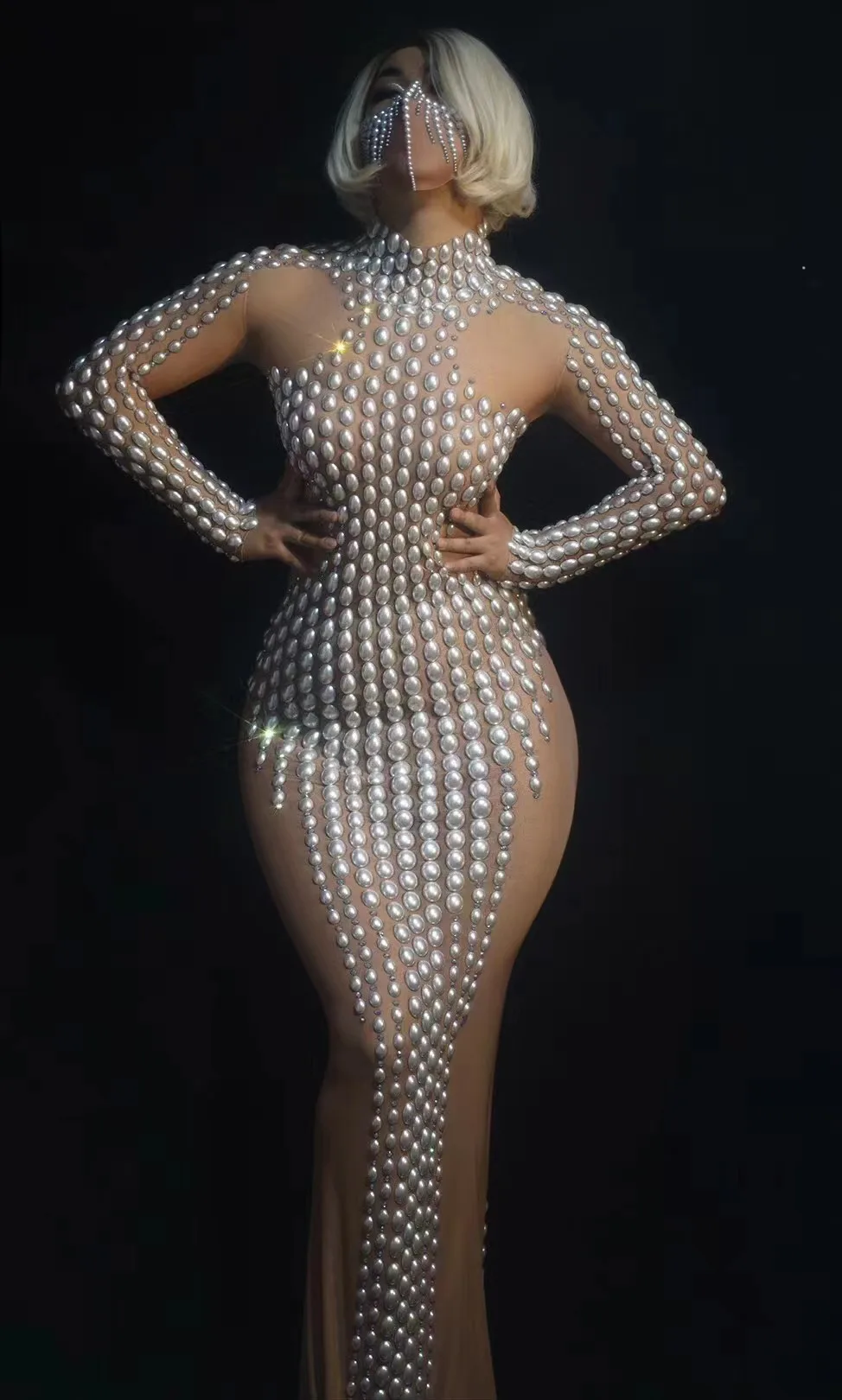 Fashionable Large Pearl Long Dress Wedding Party Birthday Nightclub Sexy Mesh Female Dancer Singer Celebrity Festival Clothing
Fashionable Large Pearl Long Dress Wedding Party Birthday Nightclub Sexy Mesh Female Dancer Singer Celebrity Festival Clothing