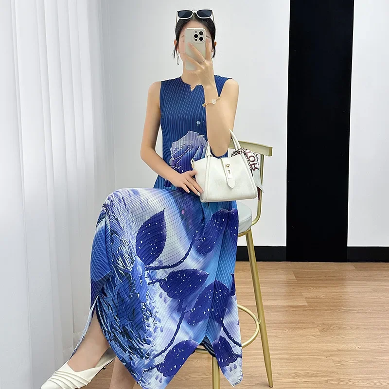 Miyake Pleated Dress Women's 2024 Summer New Loose Design Fashionable Printed Round Neck Sleeveless Mid-length Elegant Dresses
Miyake Pleated Dress Women's 2024 Summer New Loose Design Fashionable Printed Round Neck Sleeveless Mid-length Elegant Dresses