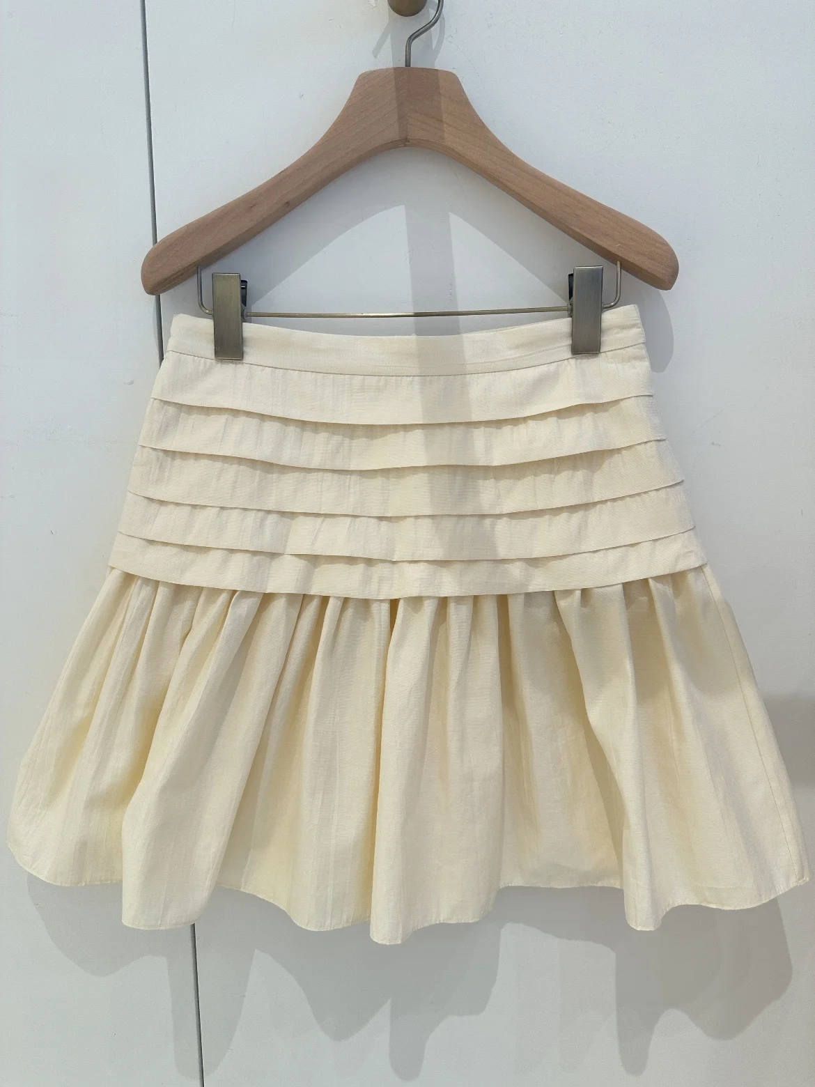 Heidd Gentle Beige Layered High Waist Pleated Skirt 2026 Spring Summer Standard Fit Women's Nylon Cotton Blend Skirt
Heidd Gentle Beige Layered High Waist Pleated Skirt 2026 Spring Summer Standard Fit Women's Nylon Cotton Blend Skirt