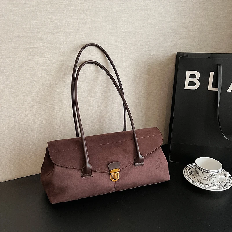 Hot Trendy Stylish Design Faux Suede Square Shoulder Bags Solid Hasp Large Capacity Sense of Luxury Handbags for Women 2026 New
Hot Trendy Stylish Design Faux Suede Square Shoulder Bags Solid Hasp Large Capacity Sense of Luxury Handbags for Women 2026 New