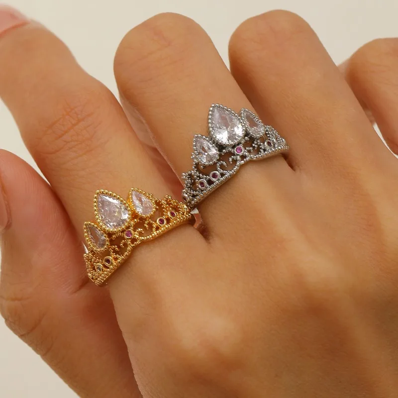 925 Sterling Silver Geometry Water Droplet Zircon Crown Ring for Women Fine Jewelry Minimalist Accessories Wearable for Party
925 Sterling Silver Geometry Water Droplet Zircon Crown Ring for Women Fine Jewelry Minimalist Accessories Wearable for Party