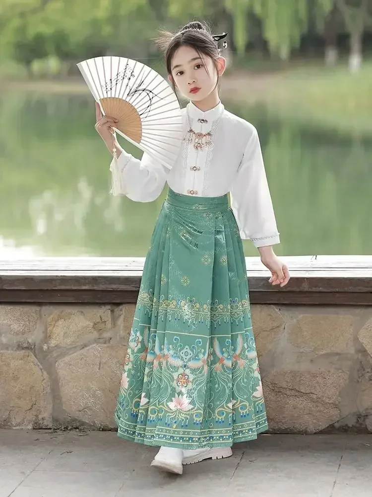 Horse Face Skirt Girls Suit Chinese Style Daily Children Hanfu Ancient Dress Skirt For Baby Girl Summer Thin Tang Suit
Horse Face Skirt Girls Suit Chinese Style Daily Children Hanfu Ancient Dress Skirt For Baby Girl Summer Thin Tang Suit