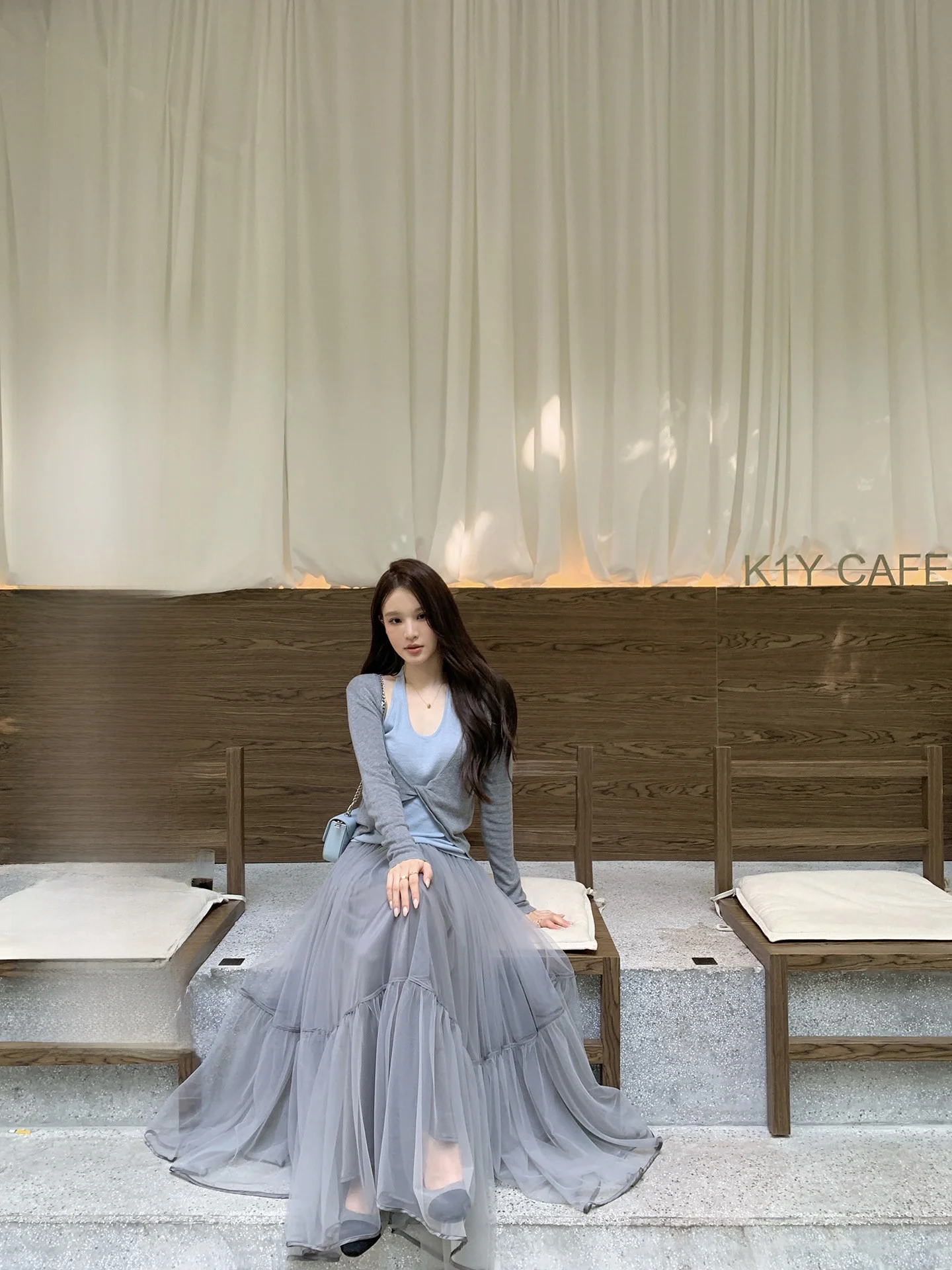 Женский трикотажный топ Nora Studio из шерсти с V-образным вырезом, мягкий, из смесового полиэстера и нейлона, повседневная одежда
Женский трикотажный топ Nora Studio из шерсти с V-образным вырезом, мягкий, из смесового полиэстера и нейлона, повседневная одежда