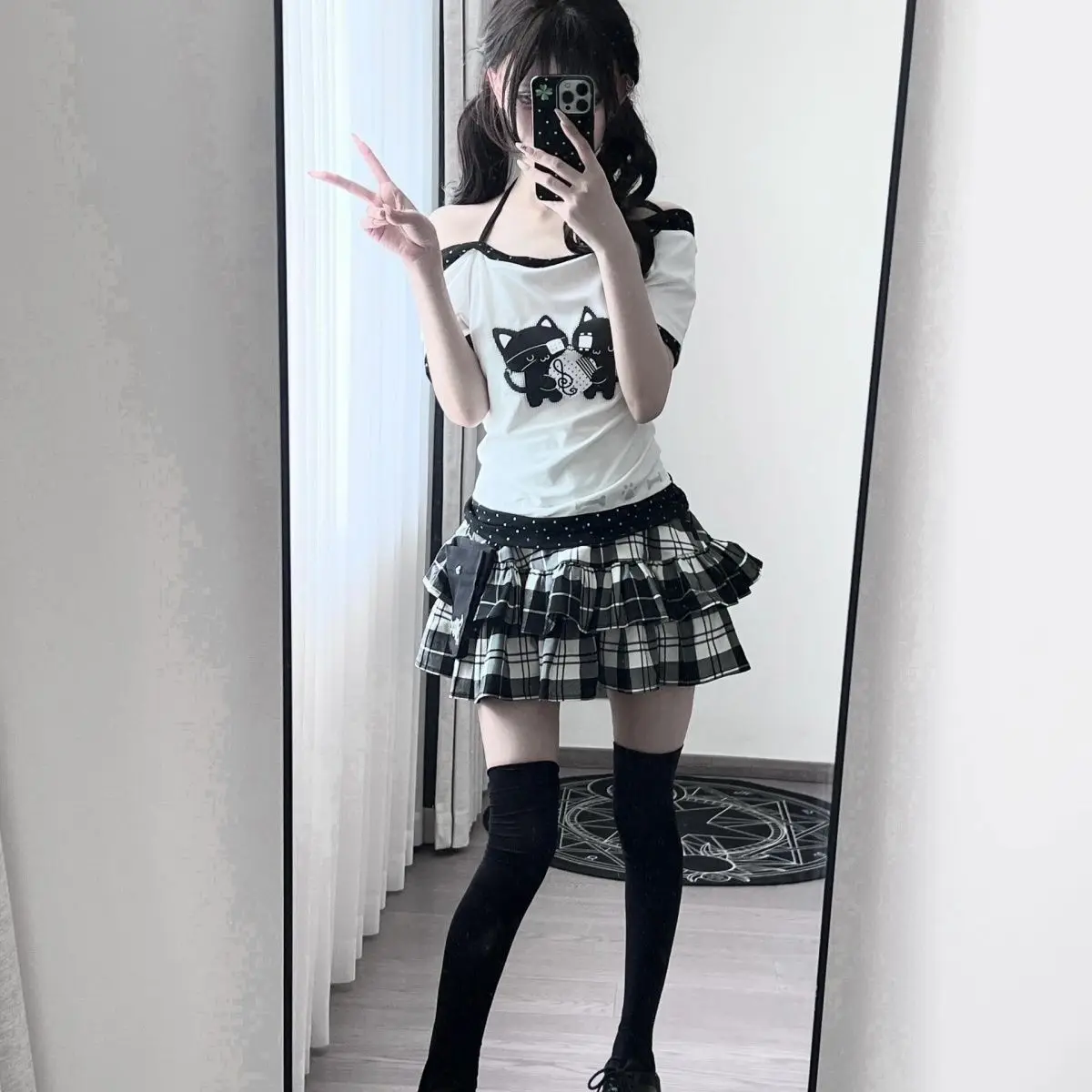 Женская футболка с коротким рукавом в японском стиле, повседневная, с принтом в стиле кавайи, винтажная, летняя, с вырезом на шее, новинка 2026 года
Женская футболка с коротким рукавом в японском стиле, повседневная, с принтом в стиле кавайи, винтажная, летняя, с вырезом на шее, новинка 2026 года