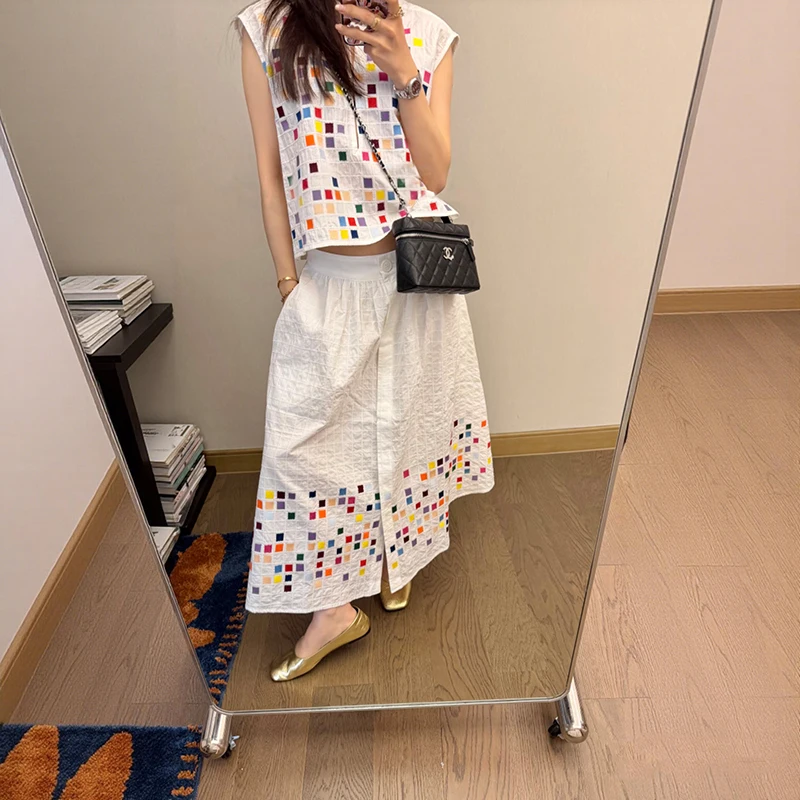 Spring Summer New Women's Pure Cotton Color Block Casual Embroidered Loose Sleeveless Shirt Skirt Set High Waist Short Style
Spring Summer New Women's Pure Cotton Color Block Casual Embroidered Loose Sleeveless Shirt Skirt Set High Waist Short Style