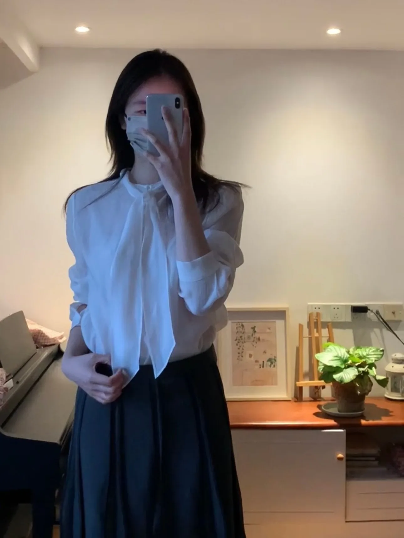 Корейская свободная женская шифоновая блузка с бантом, воротником-стойкой, для весеннего делового стиля, дышащая, с длинными рукавами
Корейская свободная женская шифоновая блузка с бантом, воротником-стойкой, для весеннего делового стиля, дышащая, с длинными рукавами