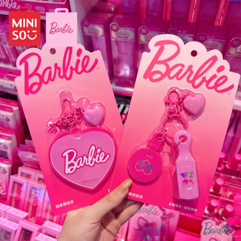 MINISO Barbie Cosmetic Mirror Portability Key Chain Pendant Decoration Love Portable Mirror Mini Comb Y2K Girlfriend Gift Kawaii
MINISO Barbie Cosmetic Mirror Portability Key Chain Pendant Decoration Love Portable Mirror Mini Comb Y2K Girlfriend Gift Kawaii