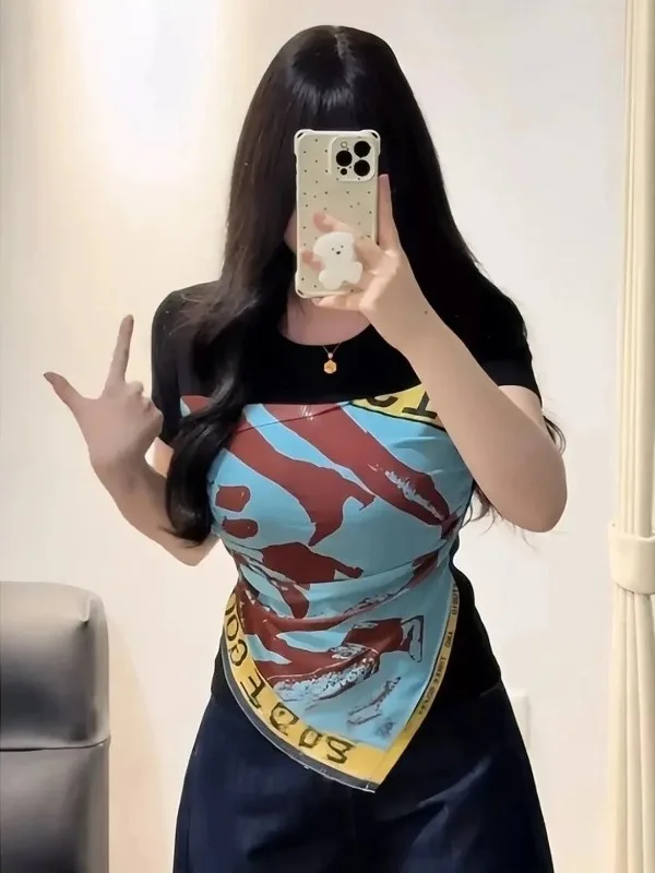 Summer 2026 Graffiti Print Splice round Neck Short Sleeve T-Shirt Irregular Large Size Fashionable Versatile Women's Top
Summer 2026 Graffiti Print Splice round Neck Short Sleeve T-Shirt Irregular Large Size Fashionable Versatile Women's Top