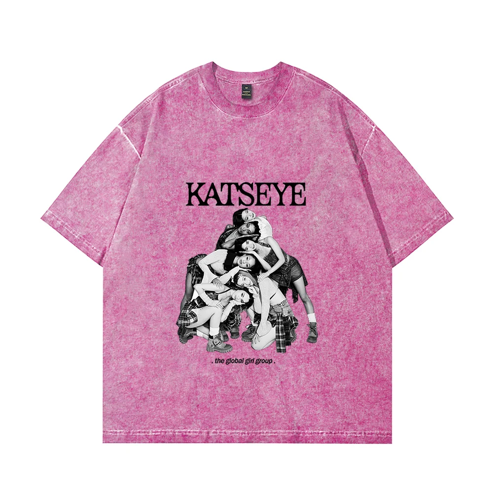 Katseye Tour 2025, хлопковая винтажная стирка, футболка с круглым вырезом и короткими рукавами, мужская/женская уличная футболка
Katseye Tour 2025, хлопковая винтажная стирка, футболка с круглым вырезом и короткими рукавами, мужская/женская уличная футболка