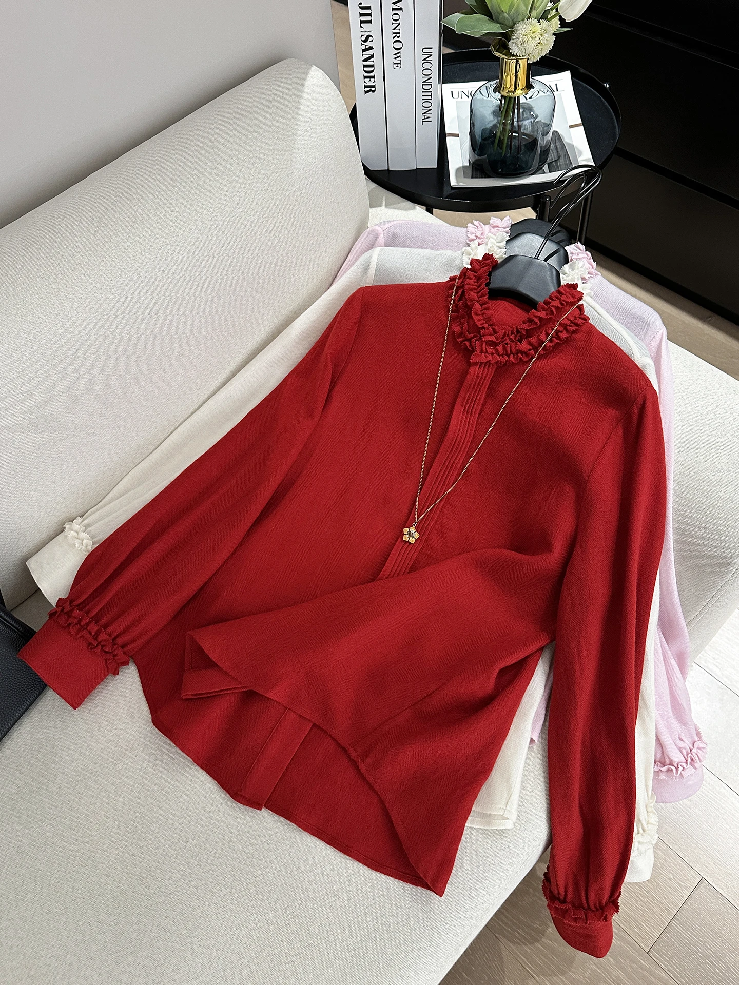 Elegant Red Woolen Shirt Women's Spring Autumn Long Sleeve Layering Petal Collar French Style Straight Cut Fashion Top
Elegant Red Woolen Shirt Women's Spring Autumn Long Sleeve Layering Petal Collar French Style Straight Cut Fashion Top