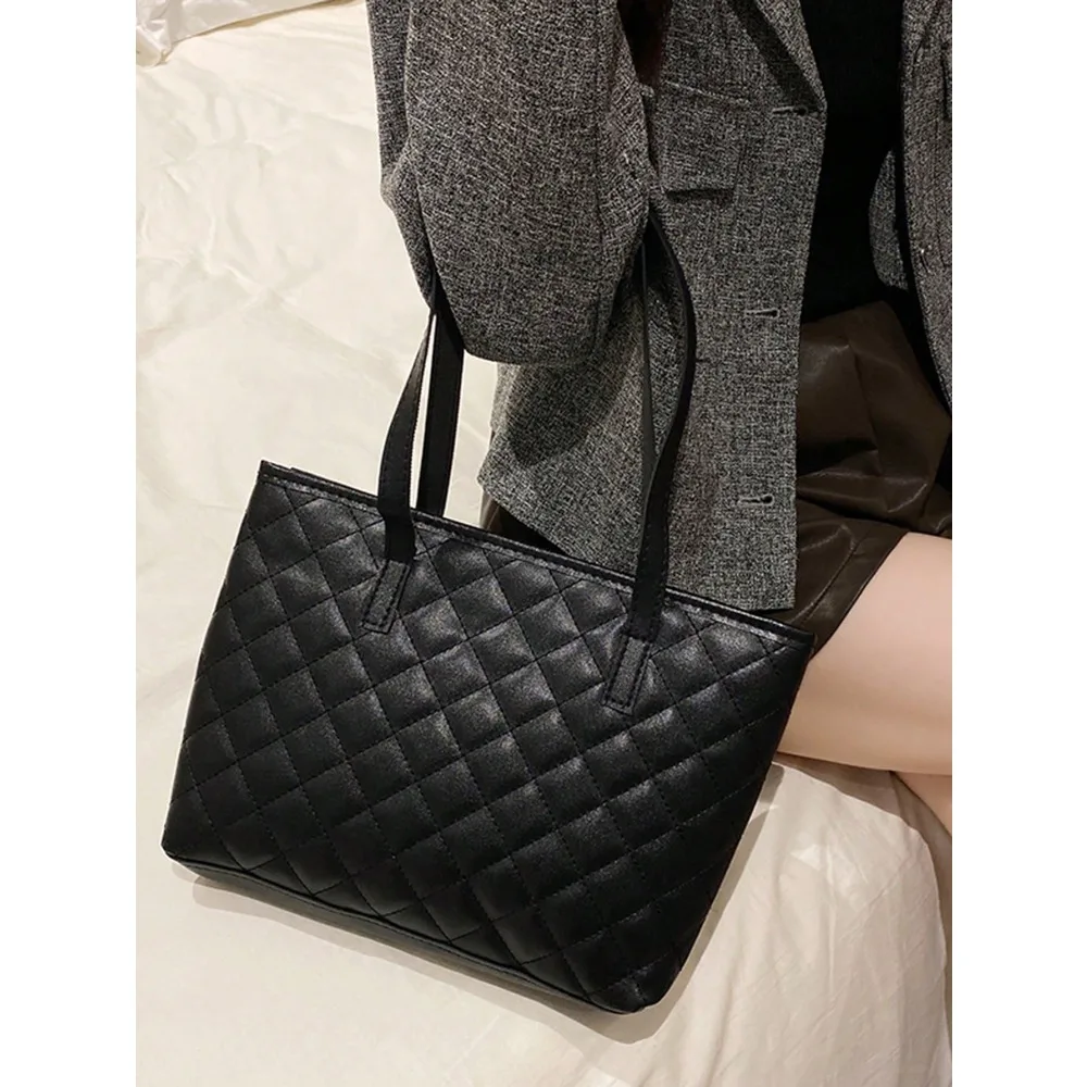 New Fashion Women Casual Handbag, Rhombus Embroidery Bag, Simple Tote Shoulder Bag, Versatile
New Fashion Women Casual Handbag, Rhombus Embroidery Bag, Simple Tote Shoulder Bag, Versatile