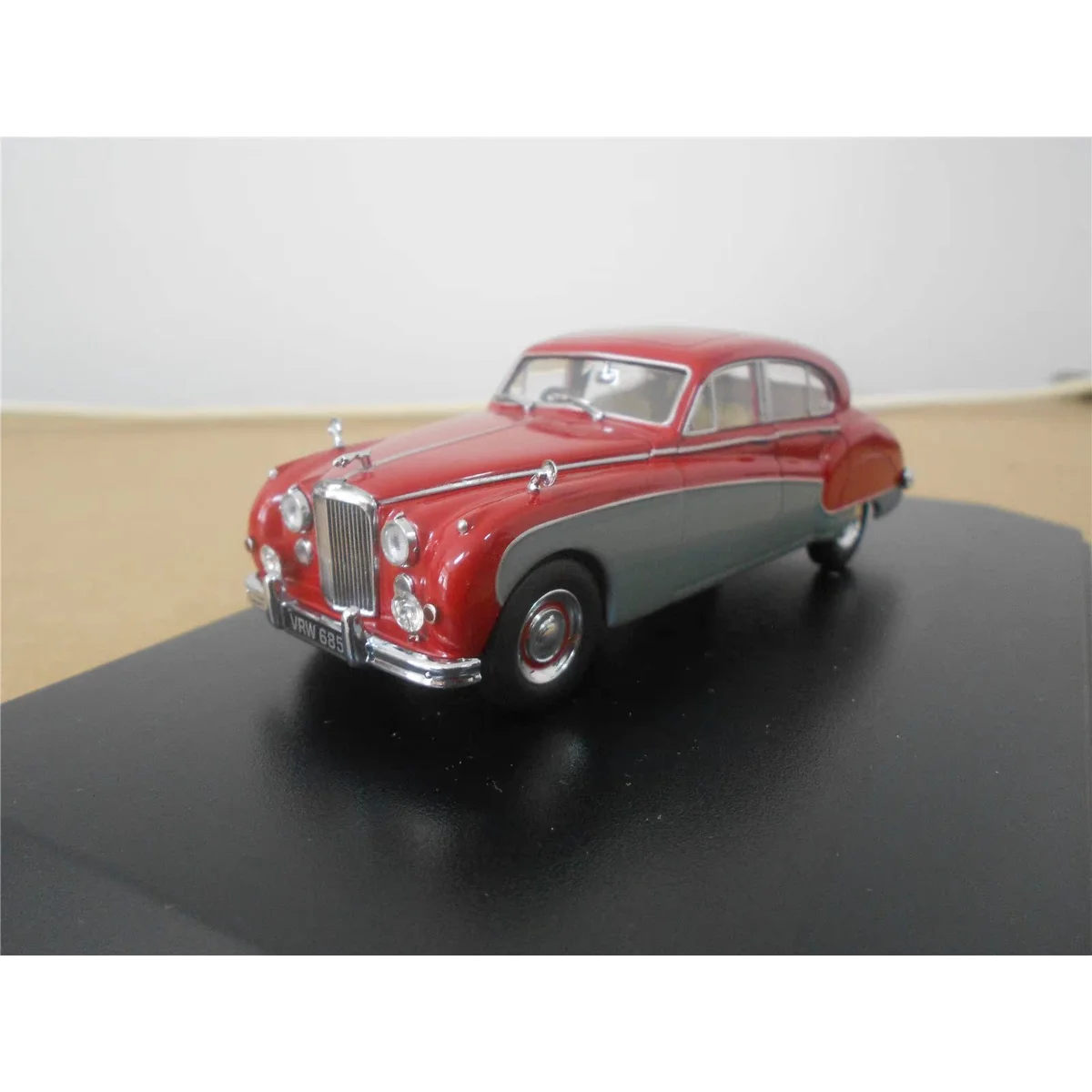 Литой под давлением масштаб 1:43 OXFORD JAG MK, классическая модель автомобиля из сплава, Коллекционная игрушка, подарок, сувенир, демонстрационный орнамент
Литой под давлением масштаб 1:43 OXFORD JAG MK, классическая модель автомобиля из сплава, Коллекционная игрушка, подарок, сувенир, демонстрационный орнамент
