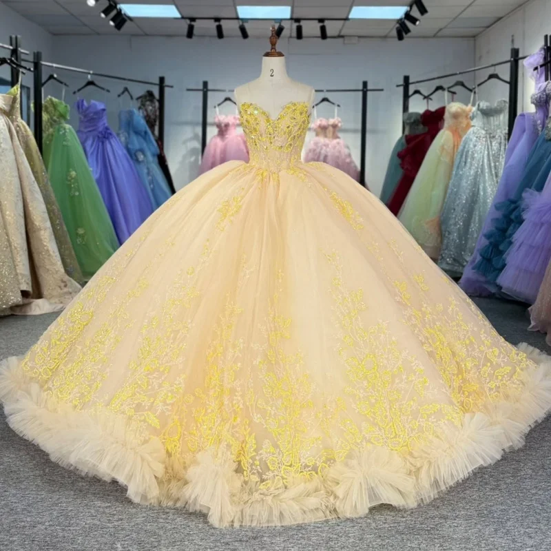 Блестящие платья принцессы Quinceanera цвета шампанского с открытыми плечами, бусинами и блестками, аппликация, кружевное тюлевое платье Sweet 16, бальное платье Vestidos 15
Блестящие платья принцессы Quinceanera цвета шампанского с открытыми плечами, бусинами и блестками, аппликация, кружевное тюлевое платье Sweet 16, бальное платье Vestidos 15
