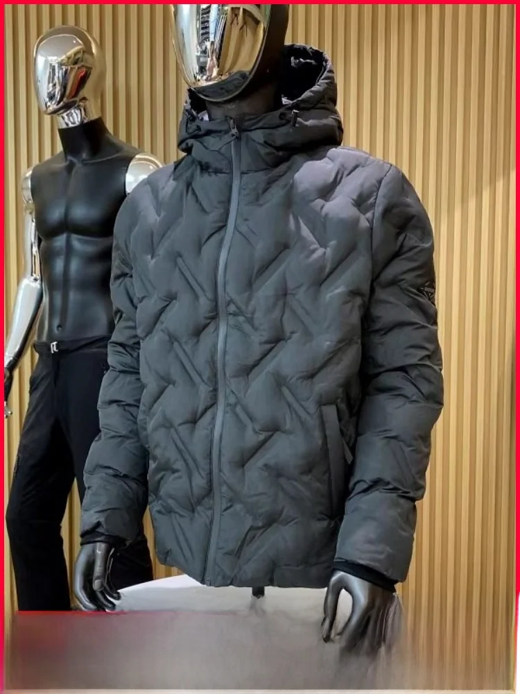 Технологическое хлопковое мужское пальто с капюшоном для улицы, зимнее пальто с полным клеем, молодежное пальто с подставкой, длинная свевая молния
Технологическое хлопковое мужское пальто с капюшоном для улицы, зимнее пальто с полным клеем, молодежное пальто с подставкой, длинная свевая молния