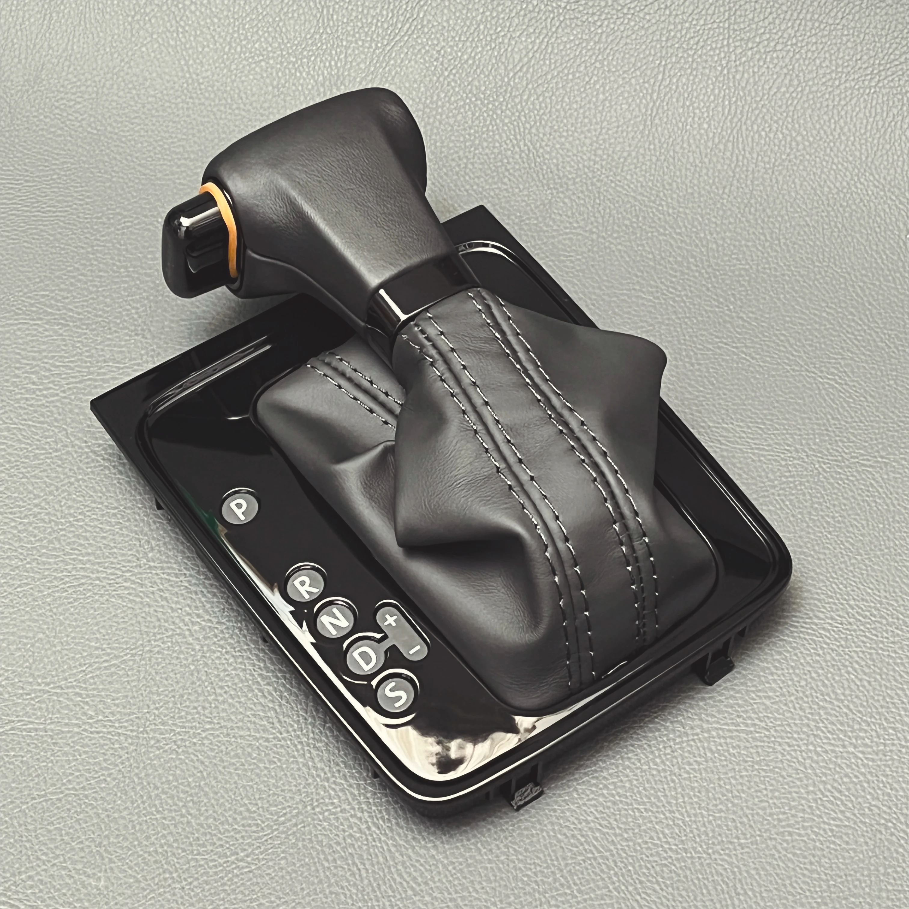 PL-Para VW PASSAT B6 perilla palanca cambios coche Gaitor palanca cambios 2005-2011 accesorios coche 3C1 713 203
PL-Para VW PASSAT B6 perilla palanca cambios coche Gaitor palanca cambios 2005-2011 accesorios coche 3C1 713 203