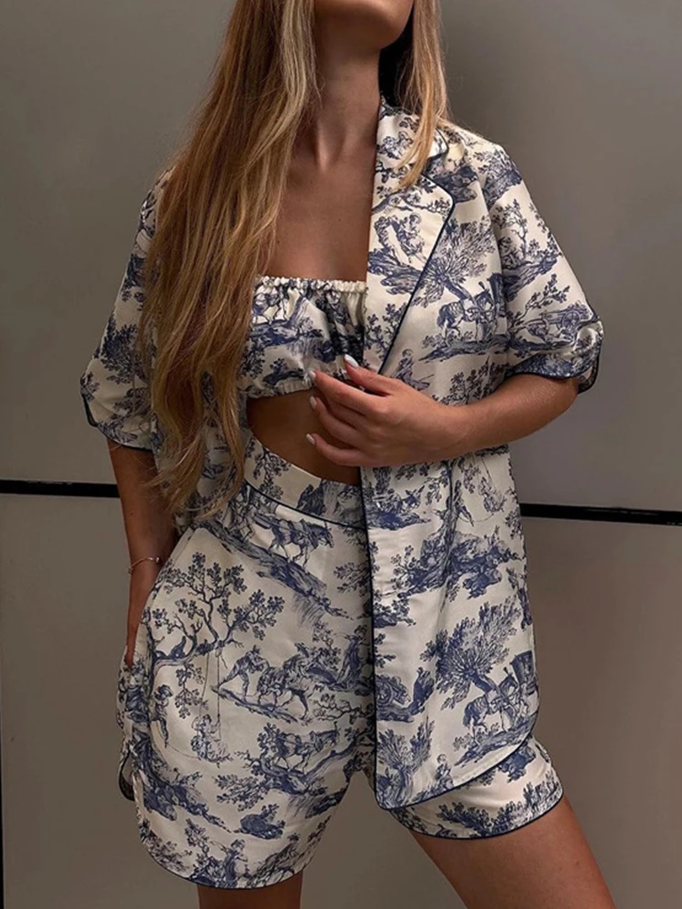 2026 Women 3 Piece Sets Sexy Loose Print Outfit Vintage Short Sleeve Shirt + Bra With High Waist Shorts Set Female Streetwear
2026 Women 3 Piece Sets Sexy Loose Print Outfit Vintage Short Sleeve Shirt + Bra With High Waist Shorts Set Female Streetwear