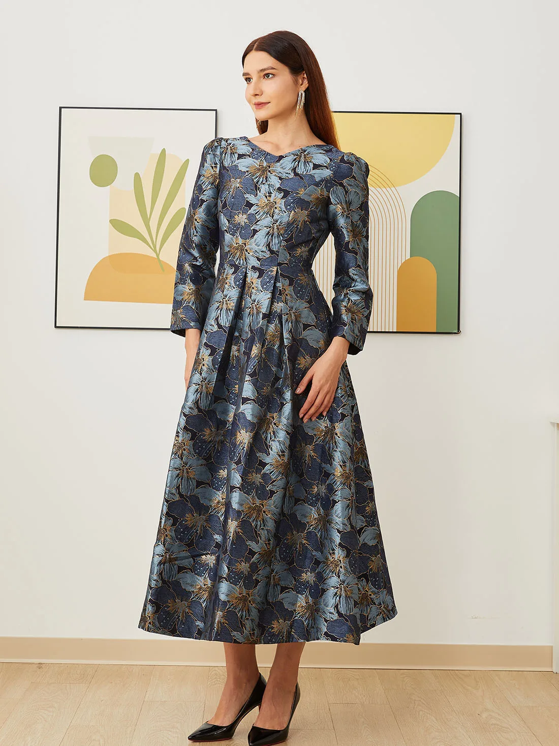 Luxury Navy Gold-Floral Jacquard Dress with Slim-Fit Waist and Flared Hem — Elegant Wedding Guest Gown
Luxury Navy Gold-Floral Jacquard Dress with Slim-Fit Waist and Flared Hem — Elegant Wedding Guest Gown