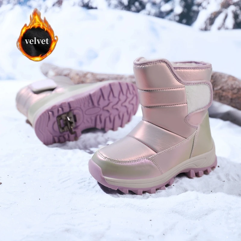 Зимние розовые детские зимние ботинки. Удобная теплая высокая походная обувь. Уличная нескользящая спортивная обувь для мальчиков и девочек. Детские плюшевые кроссовки.
Зимние розовые детские зимние ботинки. Удобная теплая высокая походная обувь. Уличная нескользящая спортивная обувь для мальчиков и девочек. Детские плюшевые кроссовки.