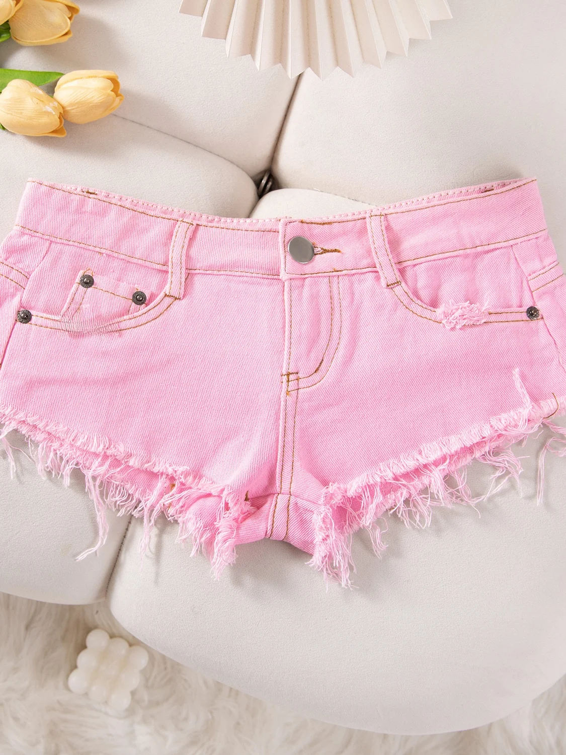 Low-Waist Distressed Denim Shorts Women's Summer Sexy Slimming Butt-Lifting Frayed Hem Pink Hot Pants Commute Style Jeans
Low-Waist Distressed Denim Shorts Women's Summer Sexy Slimming Butt-Lifting Frayed Hem Pink Hot Pants Commute Style Jeans