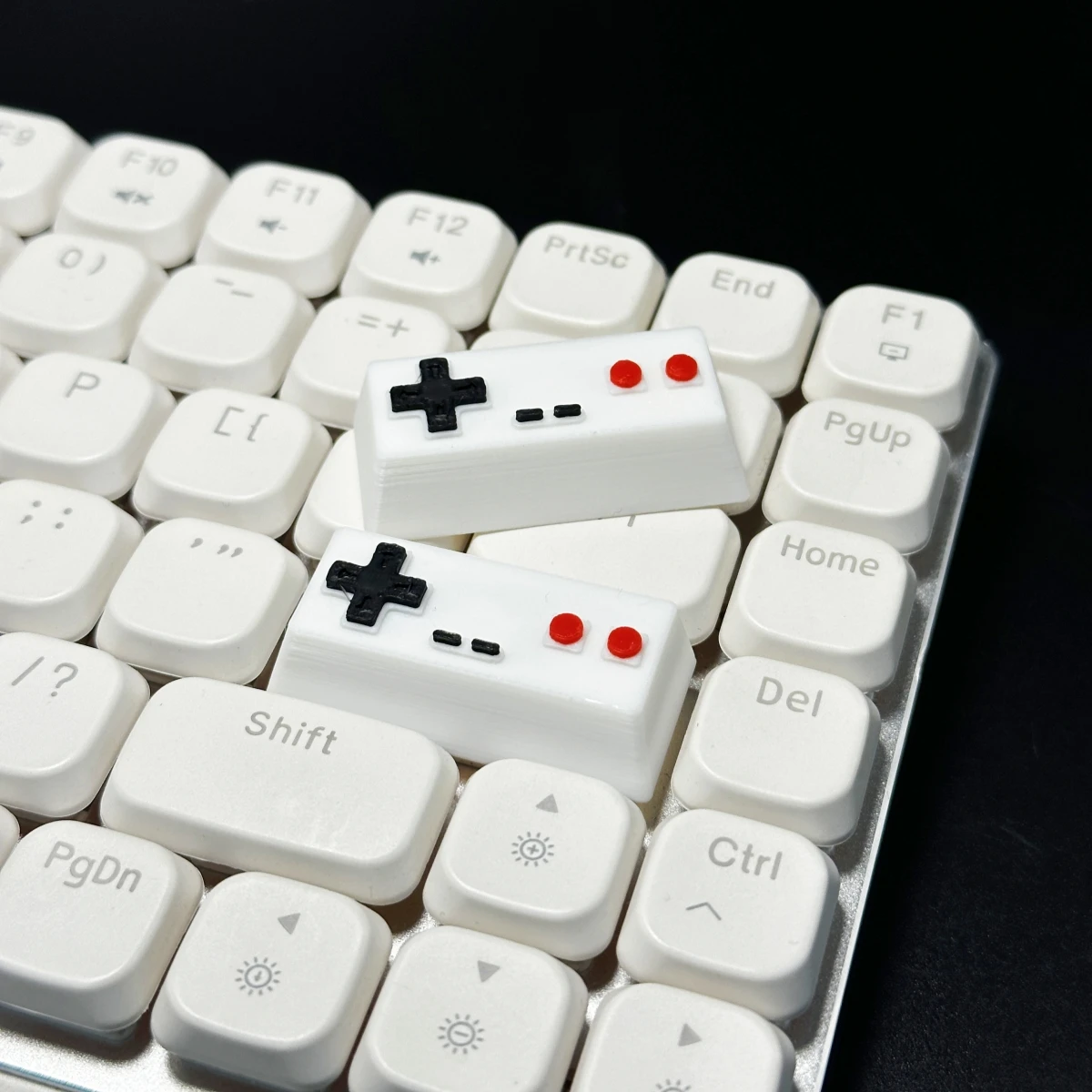 Retro Gamepad Keycaps 2.25u shift Enter Artisan Key cap ABS Material For MX switches for Gaming Mechanical keyboard White Red
Retro Gamepad Keycaps 2.25u shift Enter Artisan Key cap ABS Material For MX switches for Gaming Mechanical keyboard White Red