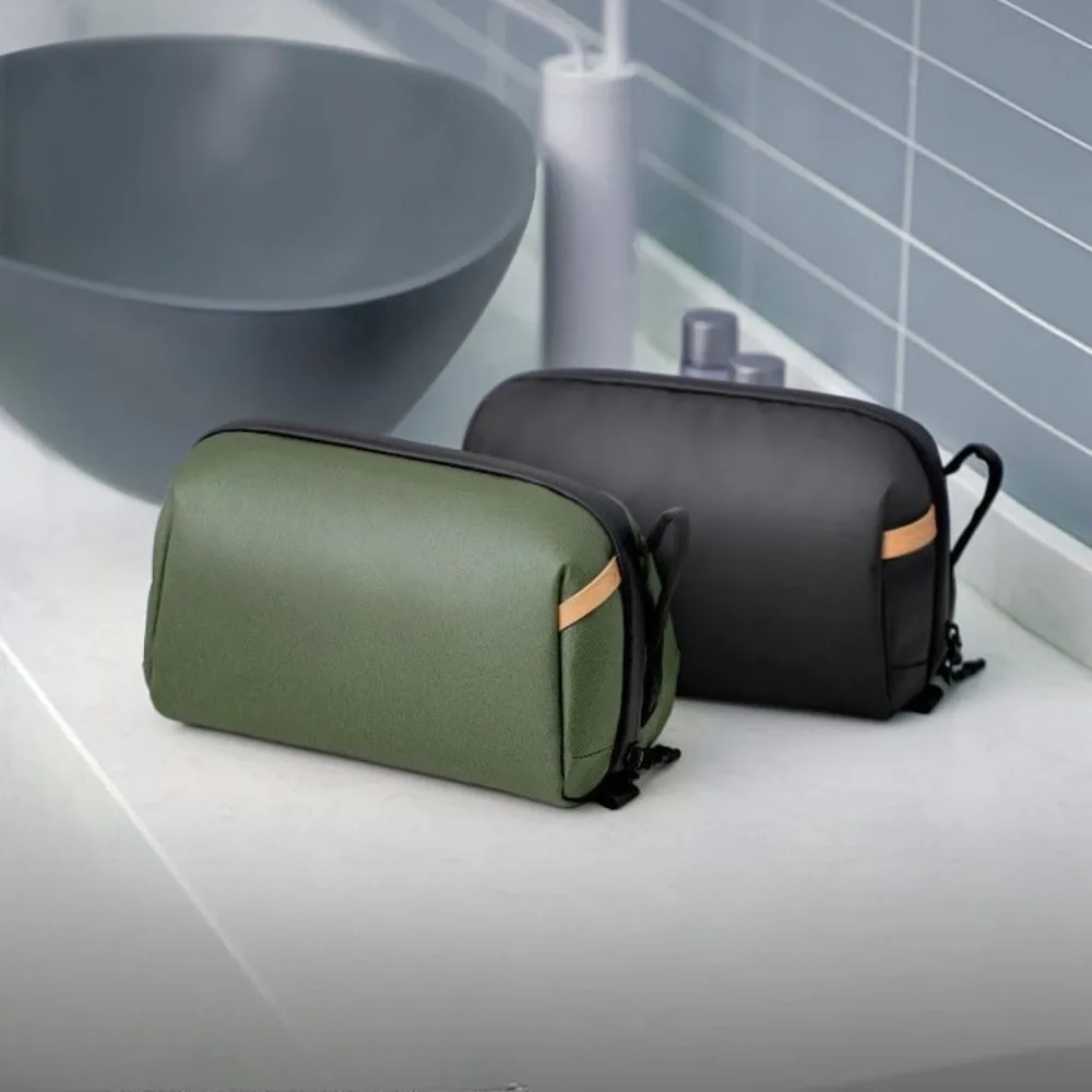 New Hand-heeled Toiletries, Dry and Wet Separation Business Trip Storage Bag Outdoor Sports Waterproof Large Capacity Portable
New Hand-heeled Toiletries, Dry and Wet Separation Business Trip Storage Bag Outdoor Sports Waterproof Large Capacity Portable