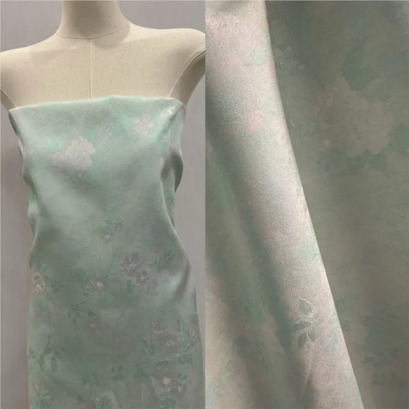 The soft women's dress Hanfu and cheongsam fabric with a traditional Chinese style is dyed jacquard
The soft women's dress Hanfu and cheongsam fabric with a traditional Chinese style is dyed jacquard