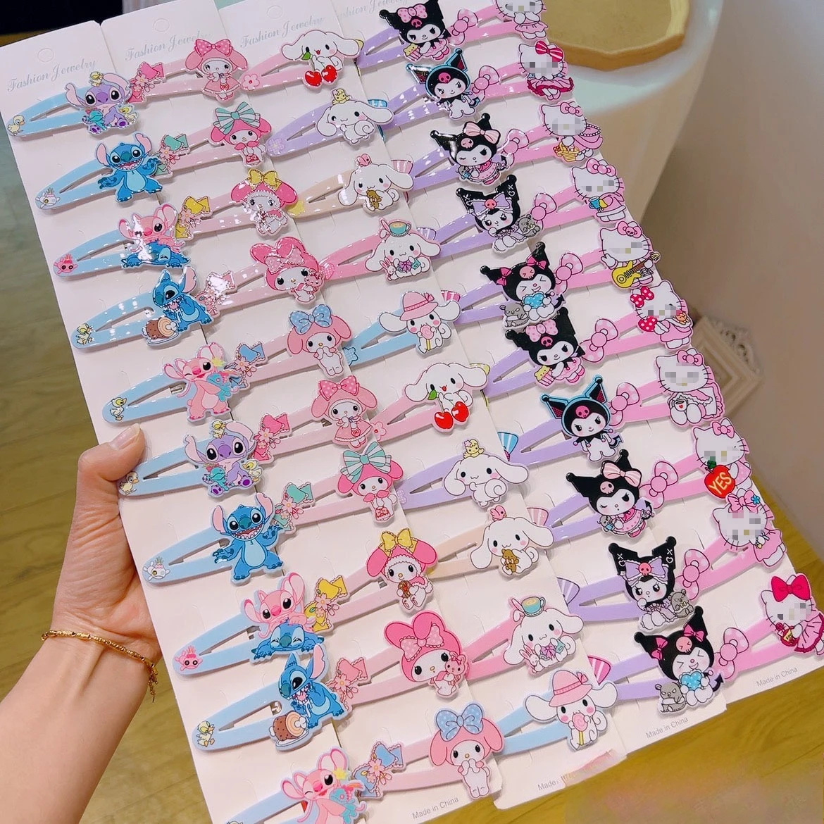 Минозо мультяшный одиночный BB зажим с большим ухом собаки, милая заколка для волос со стежком, заколка для волос для девочек, заколка для волос с ломами, заколка для челки 
Минозо мультяшный одиночный BB зажим с большим ухом собаки, милая заколка для волос со стежком, заколка для волос для девочек, заколка для волос с ломами, заколка для челки