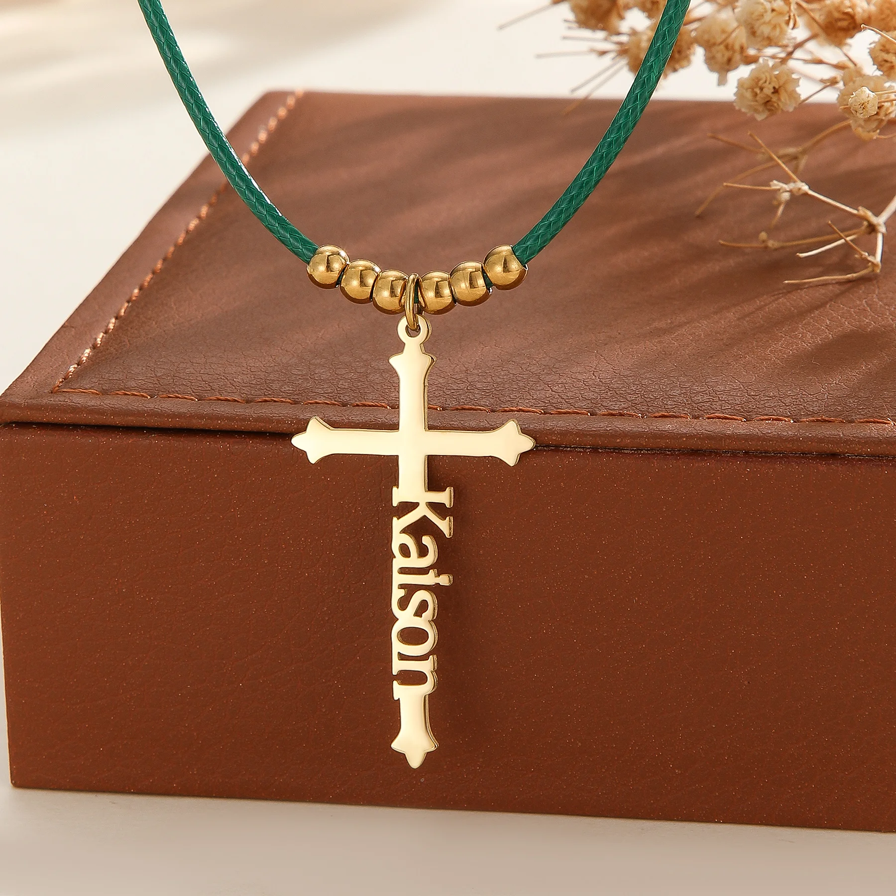 Персонализированное ожерелье с именем на заказ для женщин и мужчин, пары из нержавеющей стали, индивидуальный кулон с крестом, веревочная цепочка, рождественские украшения, подарок
Персонализированное ожерелье с именем на заказ для женщин и мужчин, пары из нержавеющей стали, индивидуальный кулон с крестом, веревочная цепочка, рождественские украшения, подарок