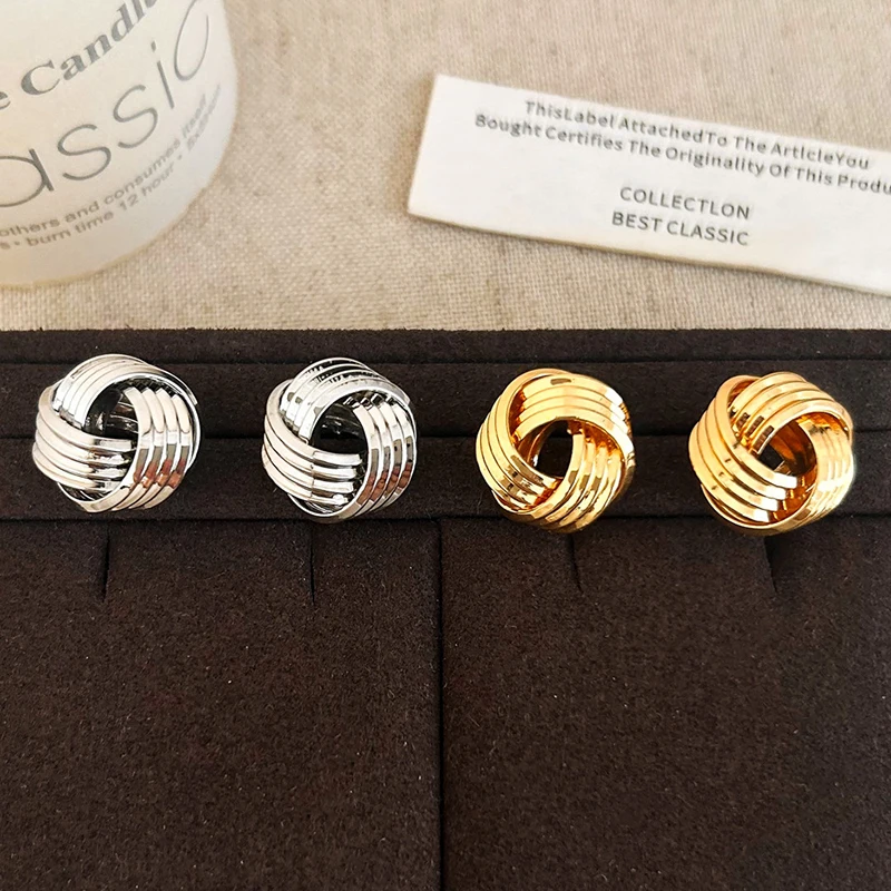 PONYKISS 925 Sterling Silver 18K Gold Twisted Flower Stud Earrings for Women Minimalist Fine Jewelry Vintage Plant Accessories
PONYKISS 925 Sterling Silver 18K Gold Twisted Flower Stud Earrings for Women Minimalist Fine Jewelry Vintage Plant Accessories