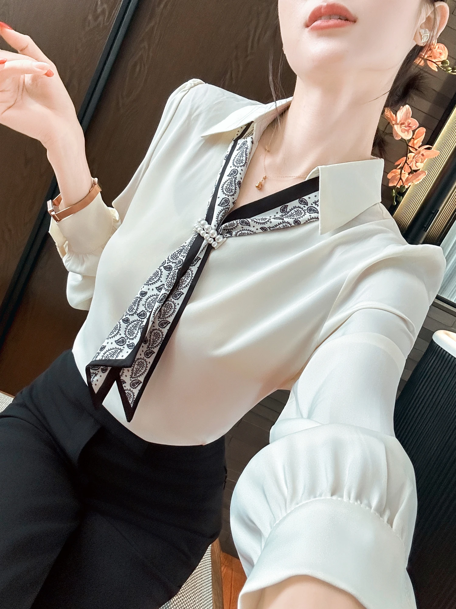 Spring Edition Silk ine Women's irt Tuo See Commute Sle Long Sve with Sa Detailing OL Faion Suitable for Work
Spring Edition Silk ine Women's irt Tuo See Commute Sle Long Sve with Sa Detailing OL Faion Suitable for Work