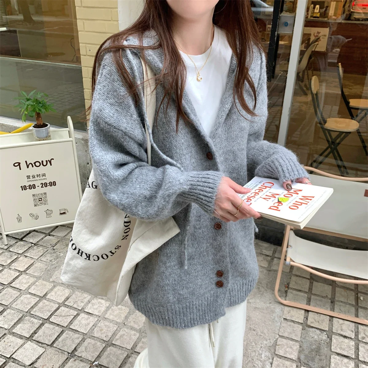 Korean Fashion Autumn New Women Tops Knitted Cardigans Simple Casual Hooded Long Sleeve Single Breasted Loose Knit Cardigan
Korean Fashion Autumn New Women Tops Knitted Cardigans Simple Casual Hooded Long Sleeve Single Breasted Loose Knit Cardigan
