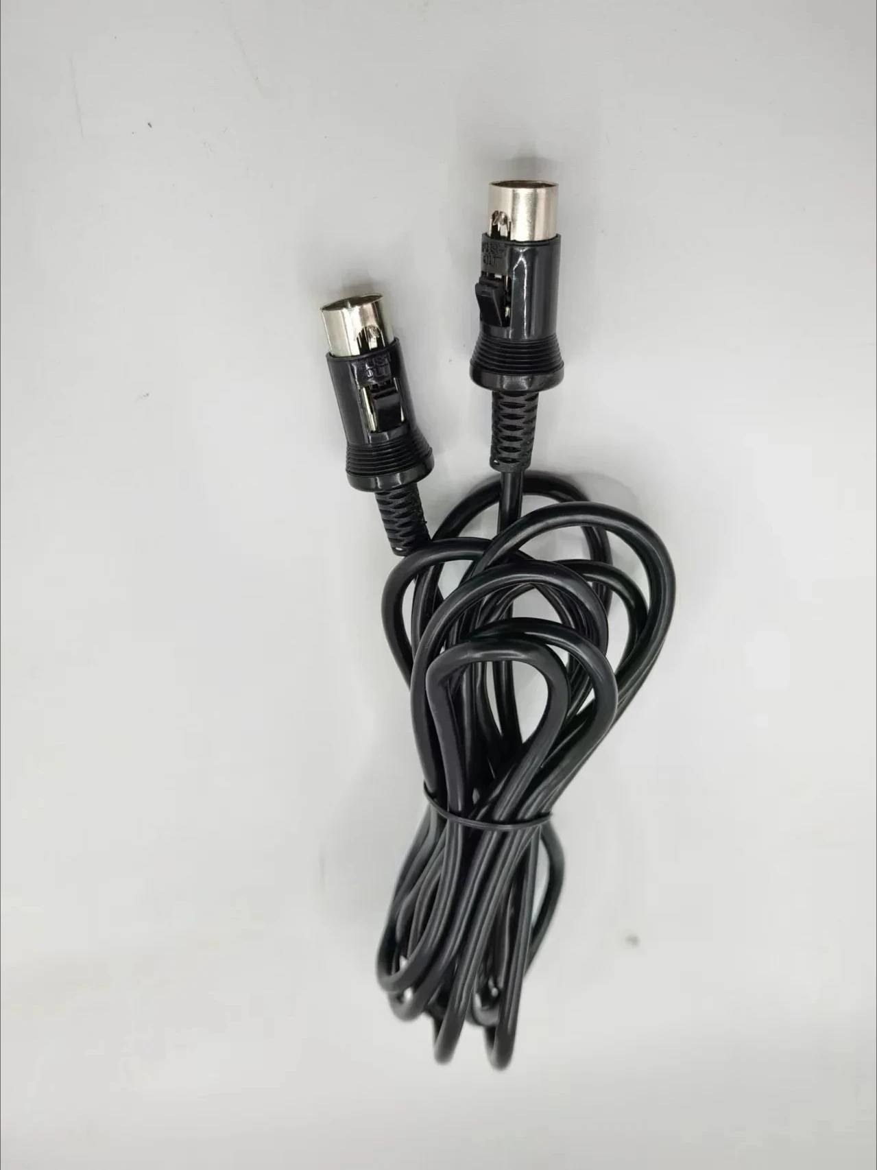 3M/16.4FT 13 Pin Din Midi Cable For Fender Stratocaster Roland GC-1 GR20 GR30 VG33 GK
3M/16.4FT 13 Pin Din Midi Cable For Fender Stratocaster Roland GC-1 GR20 GR30 VG33 GK