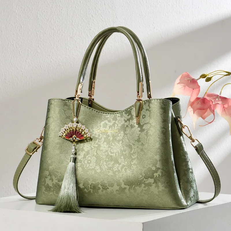 Women's Brand Shoulder Bag Luxury Designer Crossbody Bag Women's Trendy Portable Large Capacity Tote Bag Soft Leather Handbags
Women's Brand Shoulder Bag Luxury Designer Crossbody Bag Women's Trendy Portable Large Capacity Tote Bag Soft Leather Handbags