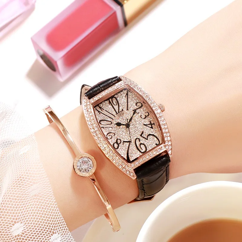 Модные уникальные дизайнерские роскошные женские часы с бриллиантами и кристаллами, красочный кожаный ремешок, кварцевые женские часы для девочек, платье, наручные часы
Модные уникальные дизайнерские роскошные женские часы с бриллиантами и кристаллами, красочный кожаный ремешок, кварцевые женские часы для девочек, платье, наручные часы