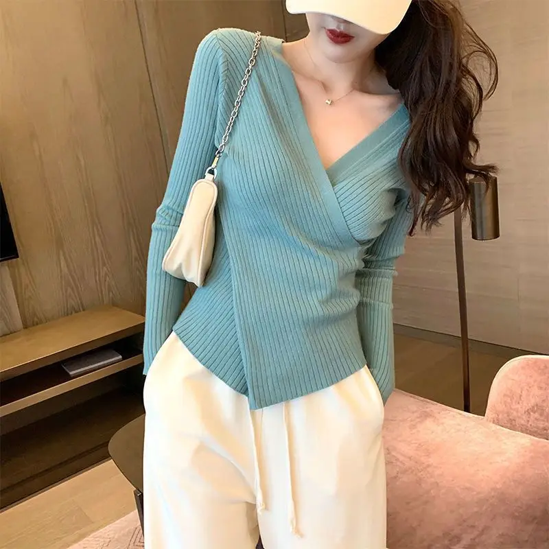 Slim Fit V-Neck Knitwear Women's Cross Long Sleeve Inner Wear Base Shirt Trendy Commute Style Soft Fabric Daily Use Pure Color
Slim Fit V-Neck Knitwear Women's Cross Long Sleeve Inner Wear Base Shirt Trendy Commute Style Soft Fabric Daily Use Pure Color