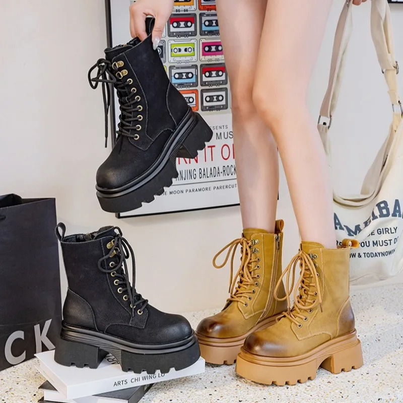 Women's Platform Boots British Style Thick Heel Locomotive Short Boots High Quality Retro Woemn's Ankle Boots Botas Para Mujer
Women's Platform Boots British Style Thick Heel Locomotive Short Boots High Quality Retro Woemn's Ankle Boots Botas Para Mujer