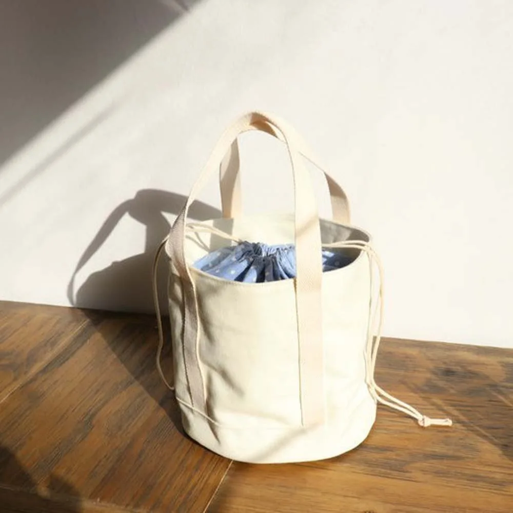 Large Capacity Thermal Insulation Bag Canvas Thickened Handheld Insulated Bag Japanese Style Polyester Picnic Box Pouch School
Large Capacity Thermal Insulation Bag Canvas Thickened Handheld Insulated Bag Japanese Style Polyester Picnic Box Pouch School